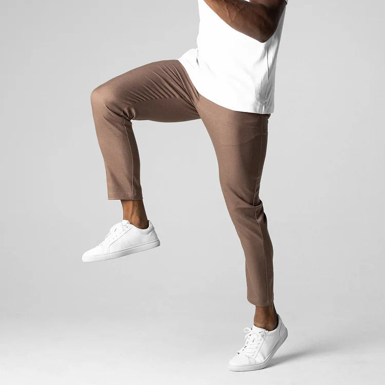 Pantalon Slim à effet allongé : alliez mode et bien-être