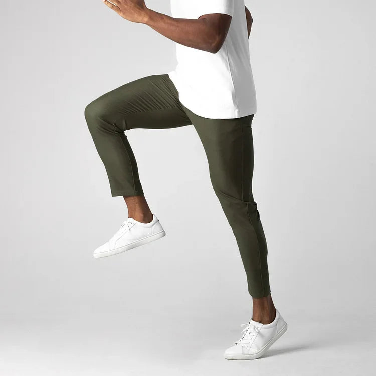 Look chic et sophistiqué avec une coupe Slim parfaitement ajustée